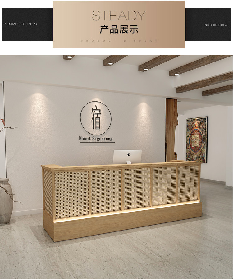 昏暗小店柜台，木架上密密麻麻摆着录像带，封面是手写的片名，字迹歪扭